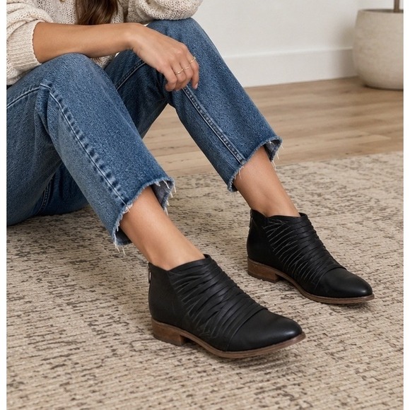 Free People Shoes - Free People Lost Valley Black Leather Distressed Ankle Bootie Size EU 36 US 6
